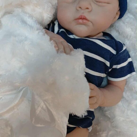 Realistic Sleeping Baby Doll - Reborn Style - Collectors  Kids Toy - Picture 7 of 8